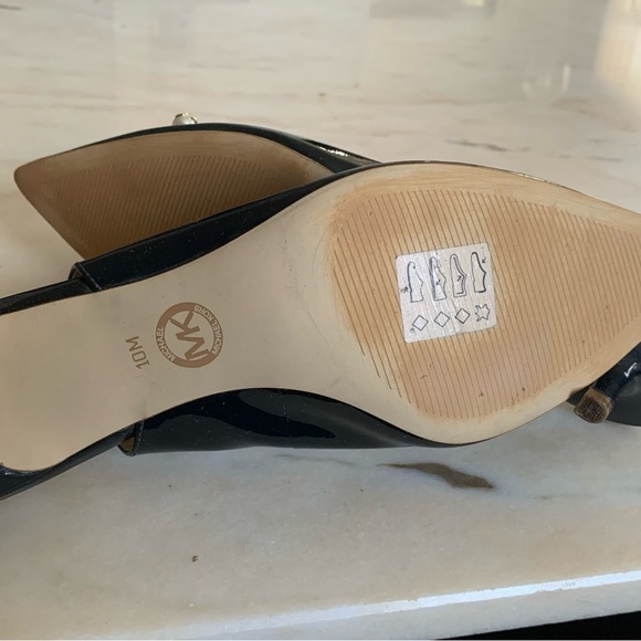 Michael Kors sling navy blue shoes. - Picture 5 of 7